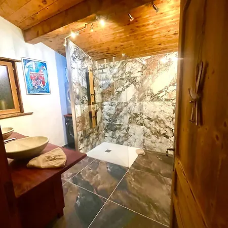 Toudbiole De Alpstuga *